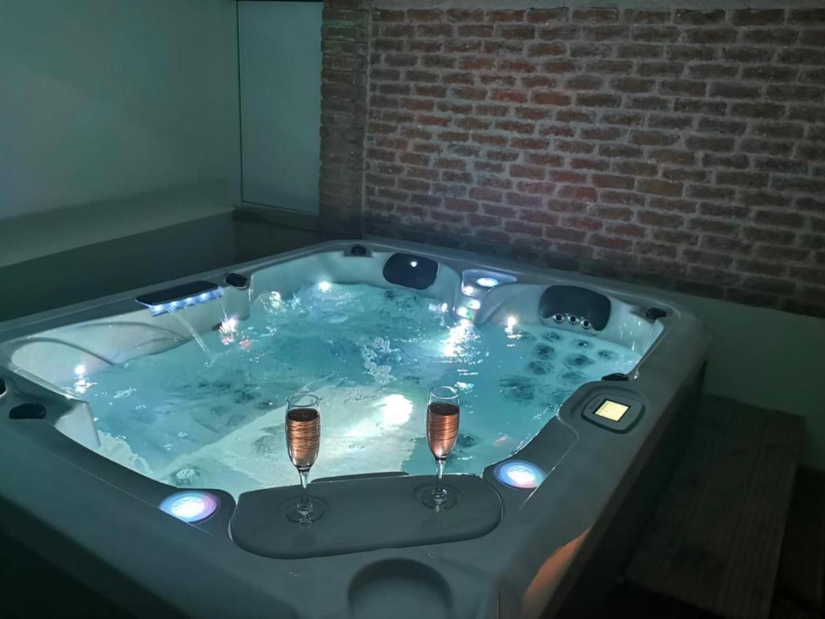 Gite Le Jardin Secret Et Gite Au Temps Suspendu Montpezat  Zewnętrze zdjęcie