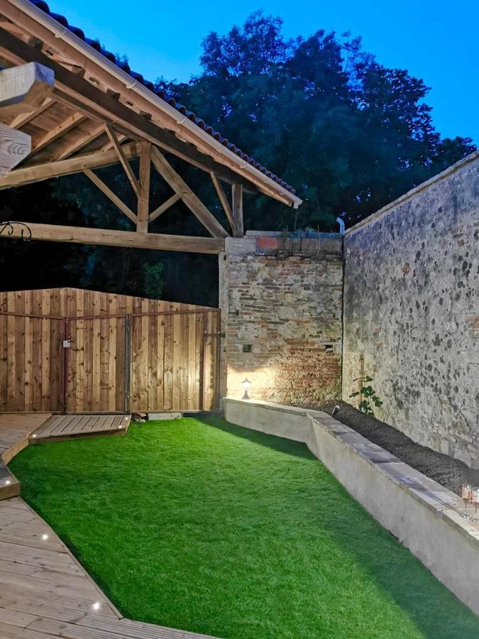 Gite Le Jardin Secret Et Gite Au Temps Suspendu Montpezat  Zewnętrze zdjęcie
