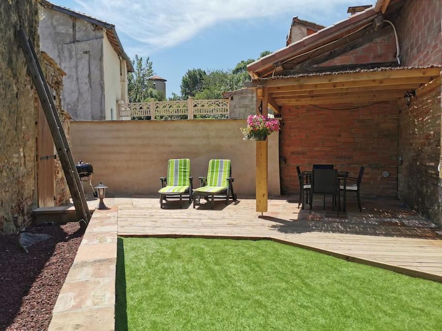 Gite Le Jardin Secret Et Gite Au Temps Suspendu Montpezat  Zewnętrze zdjęcie